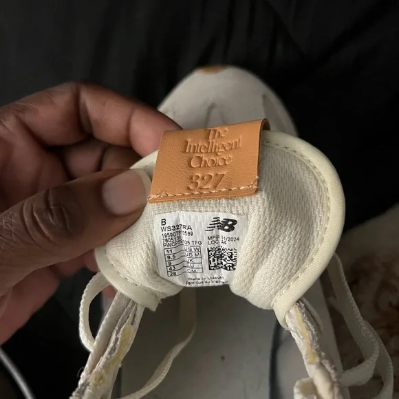 New Balance 327 Cream and Tan Sneakers - Picture 3 of 3